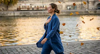 Mindful Living in Motion: Meeting Your Life As It Unfolds